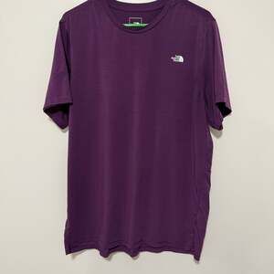The North Face Short Sleeve T-Shirt Purple Mens Large Outdoor Chic